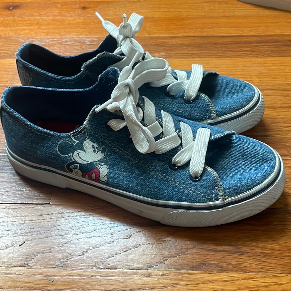 Disney Mickey Shoes women size 7